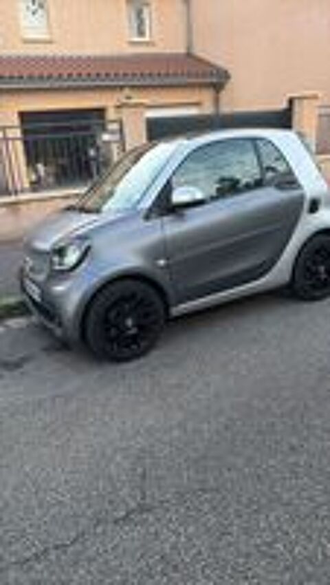ForTwo Fortwo Coup&eacute; 0.9 90 ch S&S BA6 Prime 2015 occasion 69200 V&eacute;nissieux