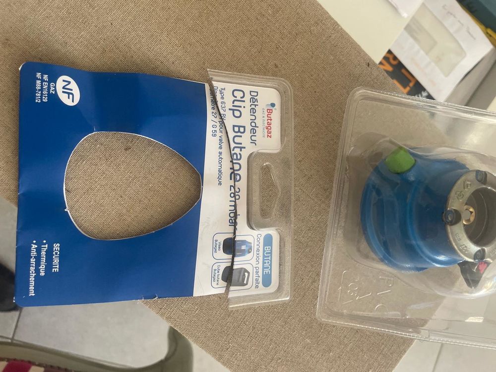 D&eacute;tendeur d'origine Butagaz &agrave; clip pour Viseo ou cube butane Bricolage