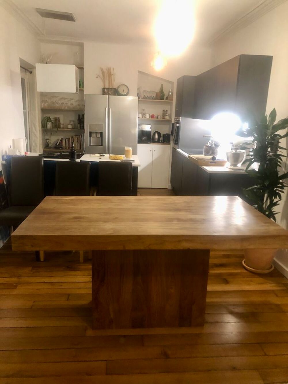 Magnifique table &agrave; manger en Teck Meubles