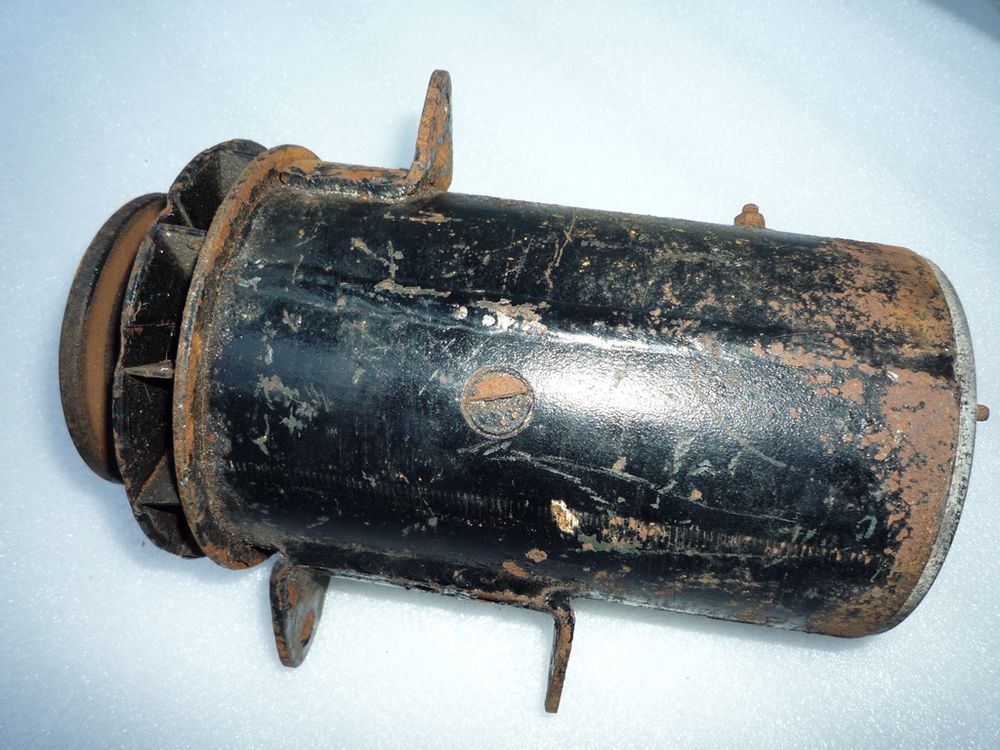 RENAULT 8 10 FLORIDE CARAVELLE - G&eacute;n&eacute;ratrice 