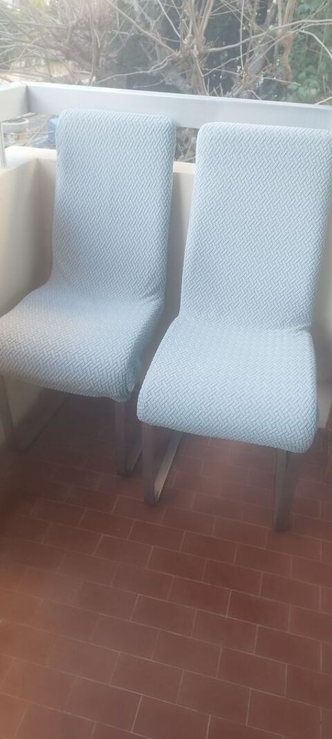 Chaises piètement acier Juan Les Pins (06)