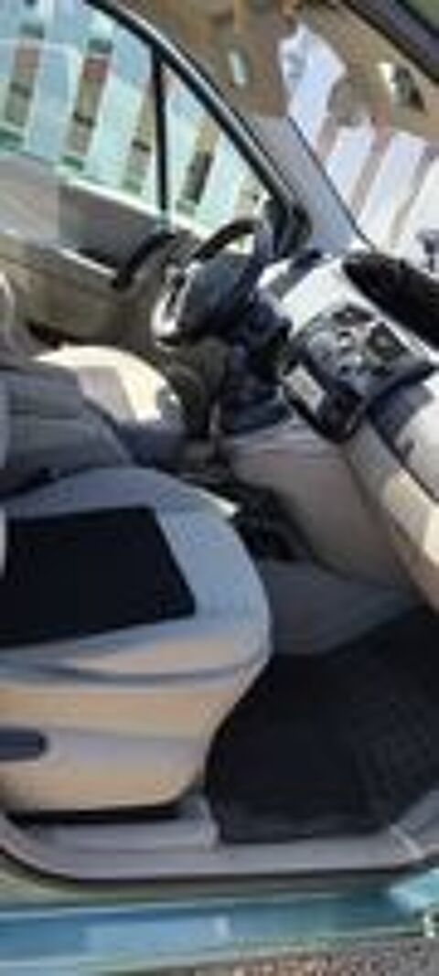 Grand Sc&eacute;nic II Grand Scenic 1.9 dCi 120 Confort Expression 2004 occasion 03380 Lamaids