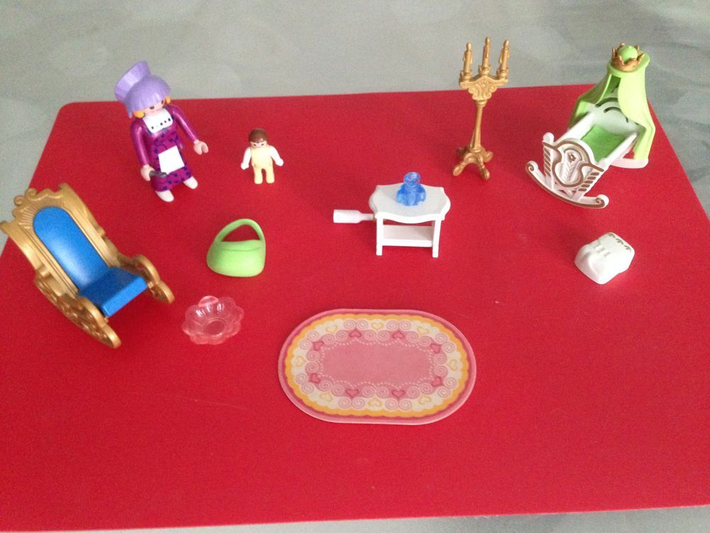 JEU PLAYMOBIL N&deg; 4254; Chambre de b&eacute;b&eacute; royale et sa nourrice Jeux / jouets