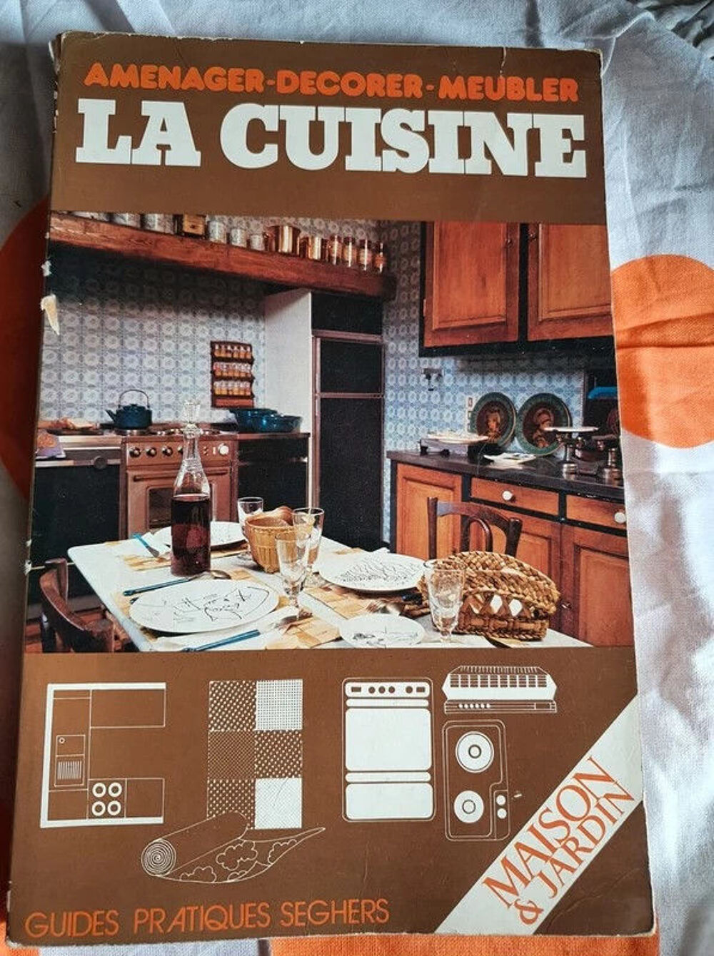 livre : la cuisine - amenager, d&eacute;corer Livres et BD