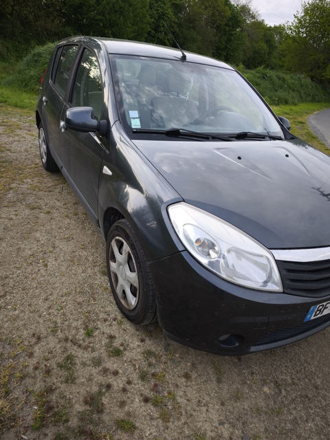Dacia Sandero 1.5 dCi 85 eco2 Laur&eacute;ate 2010 occasion B&eacute;gard 22140