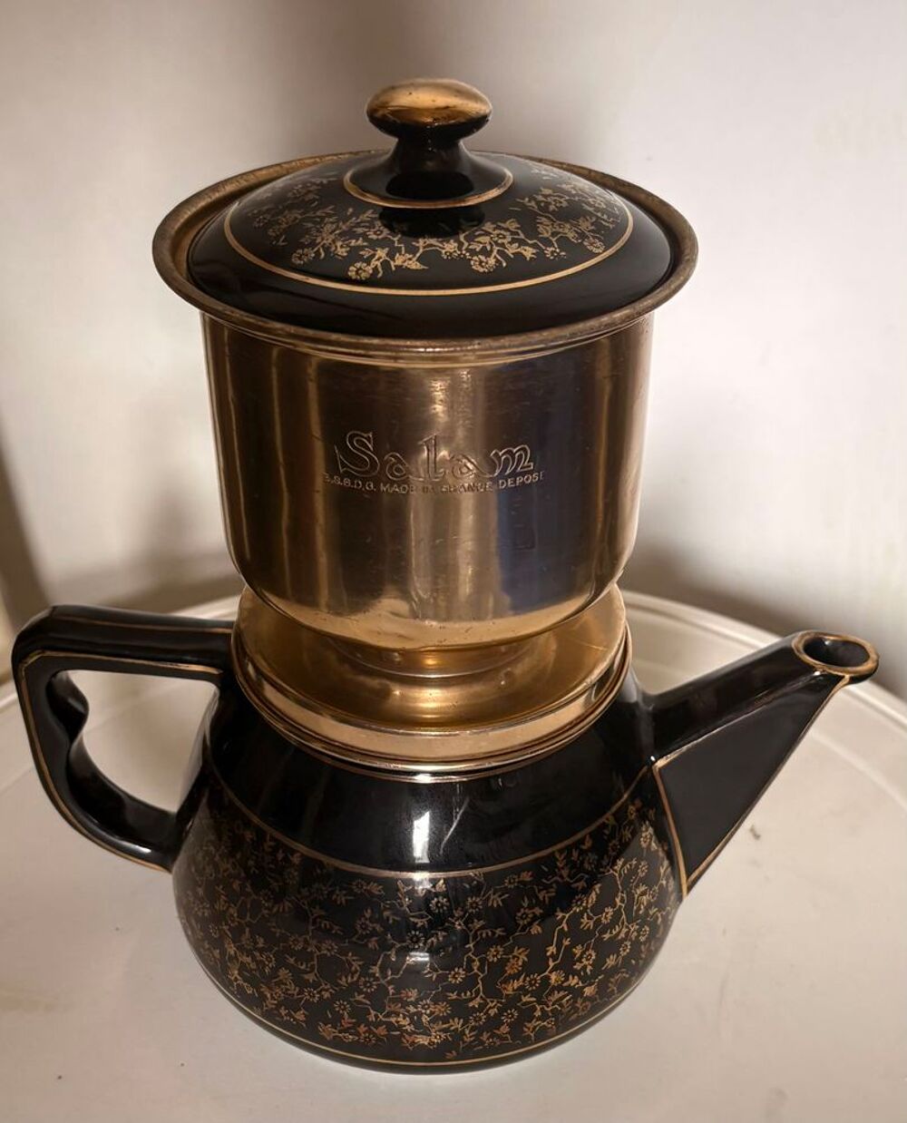 Cafeti&egrave;re vintage Salem noire et dor&eacute;e €" Made in France 