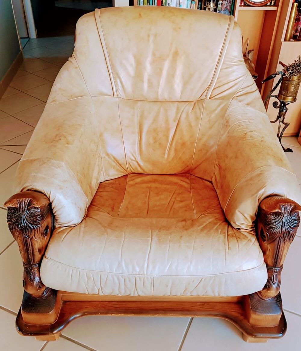 Ensemble canap&eacute; et 2 fauteuils cuir dans ossature bois Meubles