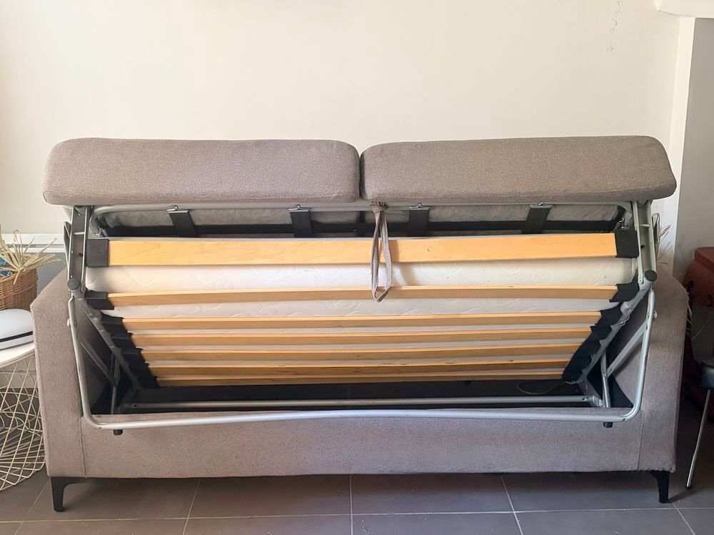 canap&eacute; convertible MELANIA (Conforama) - couchage 140x190 Meubles
