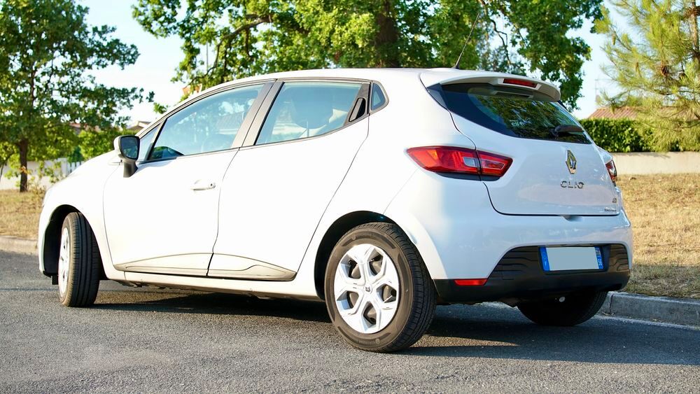 Clio IV dCi 75 eco2 Authentique 2013 occasion 56690 Land&eacute;vant