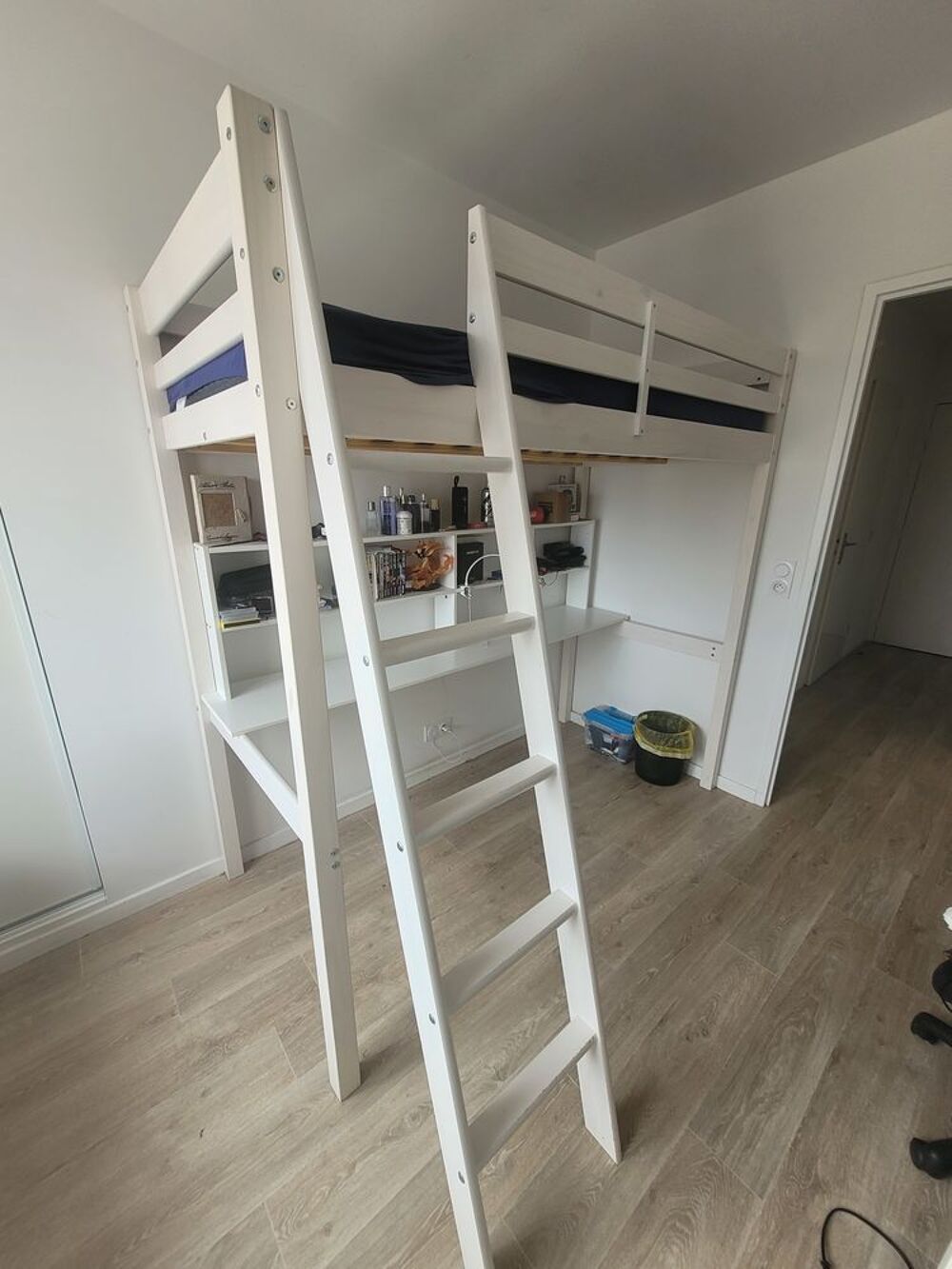 Lit mezzanine 90&times;190 avec bureau int&eacute;gr&eacute; en bois blanc Meubles