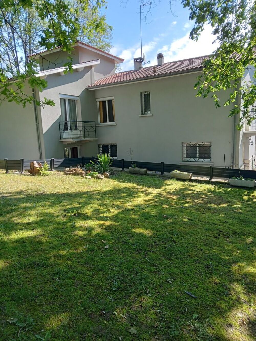 Maison 11 pièces 301 m² · à Casteljaloux · 301 m² · 586 000 €