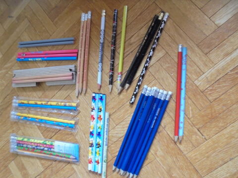 Collection crayons  papier (28c) 1 Tours (37)