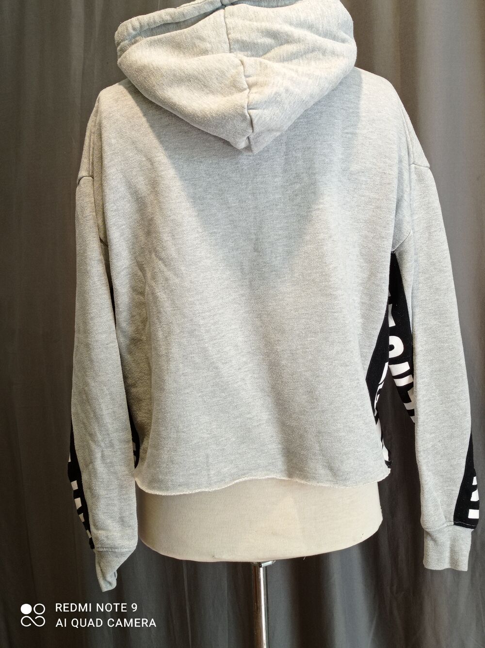 sweat de chez UNDIZ taille M Vêtements