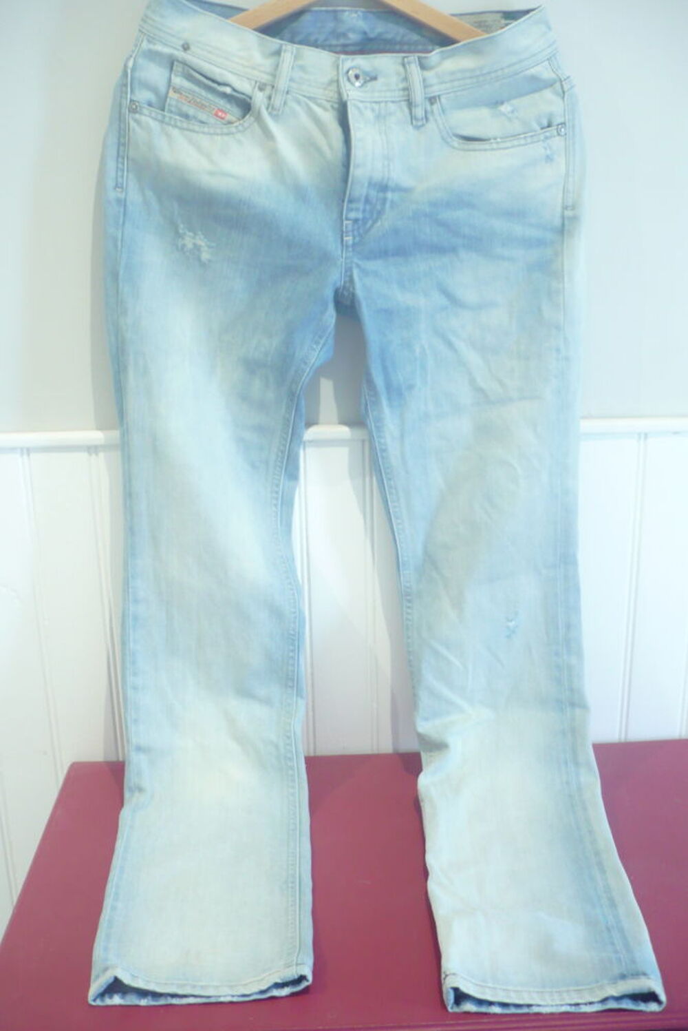 JEANS DIESEL NEUF Vêtements