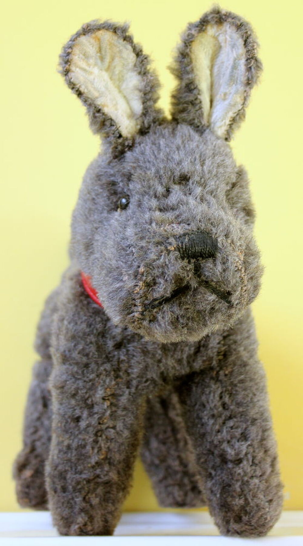 Peluche chien vintage 1940/1950
besoin d'une famille Jeux / jouets