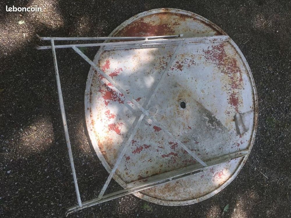 Table en fer forg&eacute; de jardin,terrasse
Meubles
