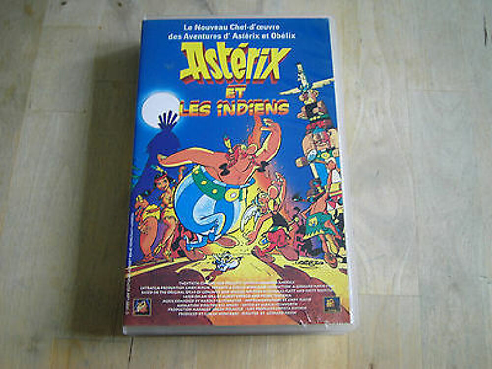 Cassette VHS Asterix &amp; les indiens Photos/Video/TV