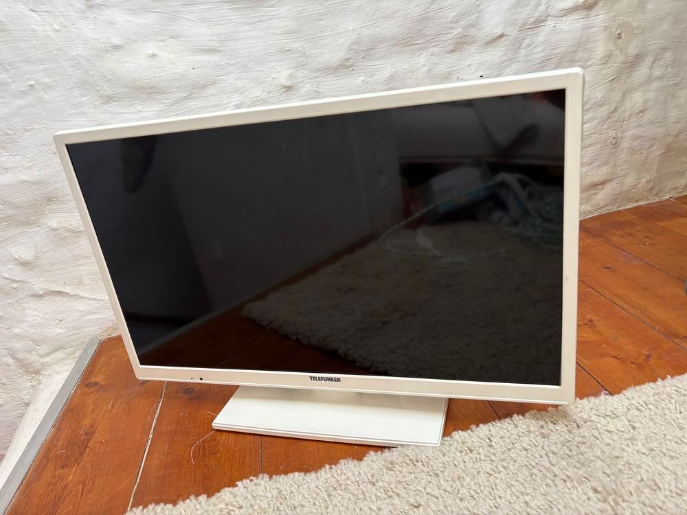 &Eacute;cran plat de t&eacute;l&eacute;vision TELEFUNKEN 55 cm Photos/Video/TV
