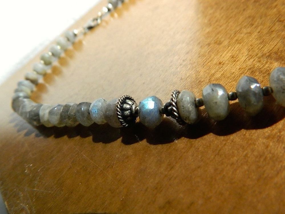 Collier en labradorite et argent du Tibet Bijoux et montres