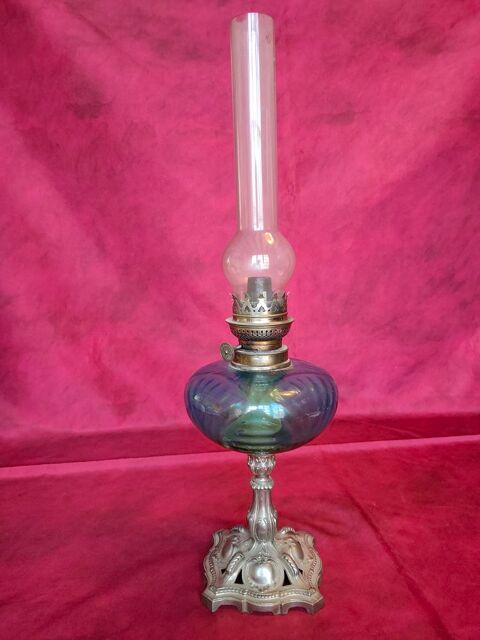 Ancienne lampe  ptrole hauteur 56 cm ( n3) 60 Avermes (03)