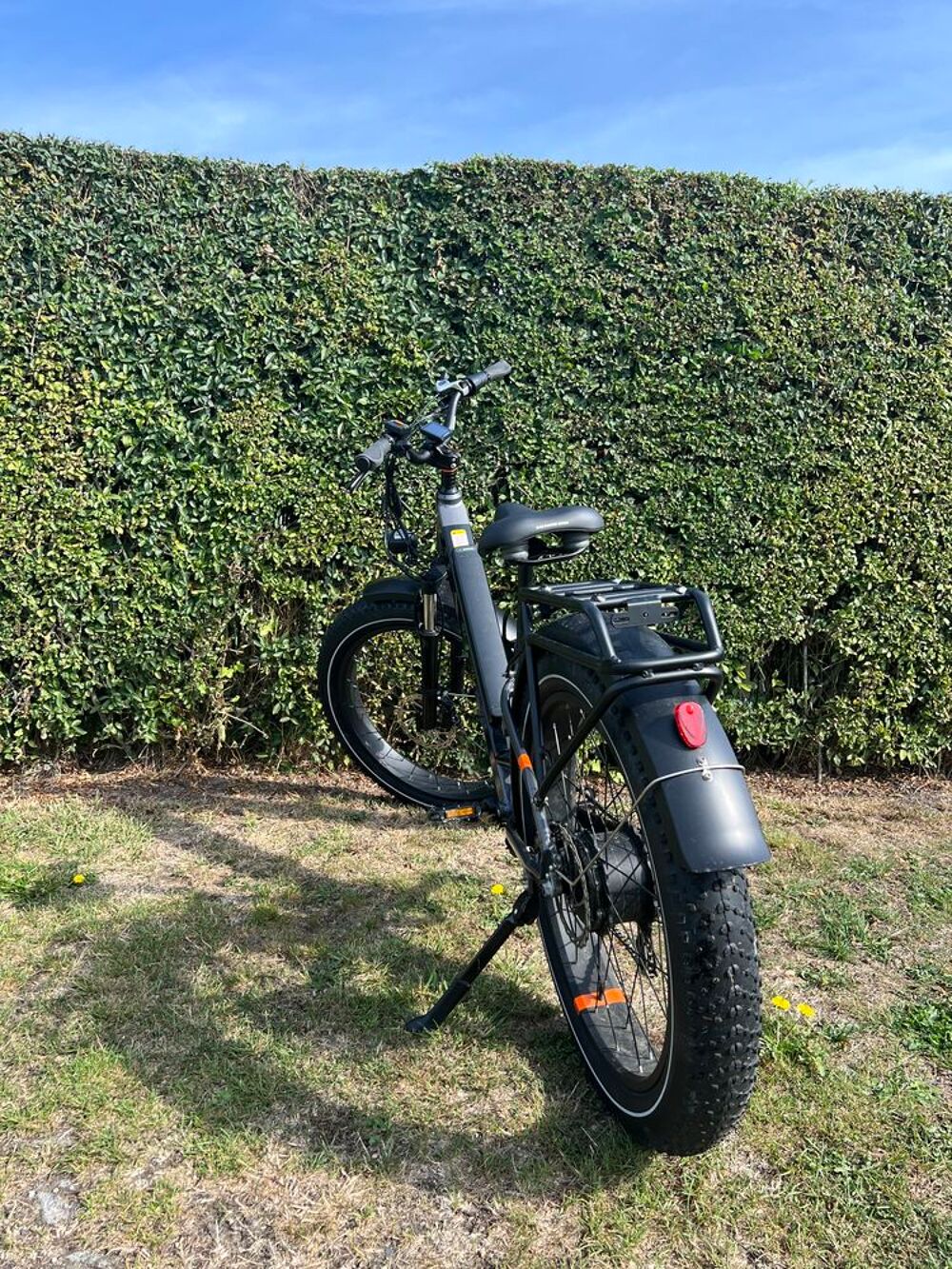 VTT &eacute;lectrique &agrave; pneus larges : RadRhino 6 Step-Thru Vélos