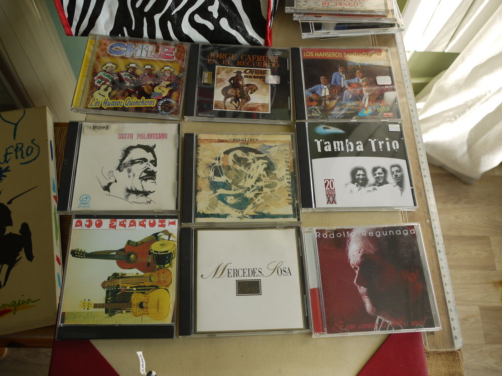 Lot de 15 CD musique latino
CD et vinyles