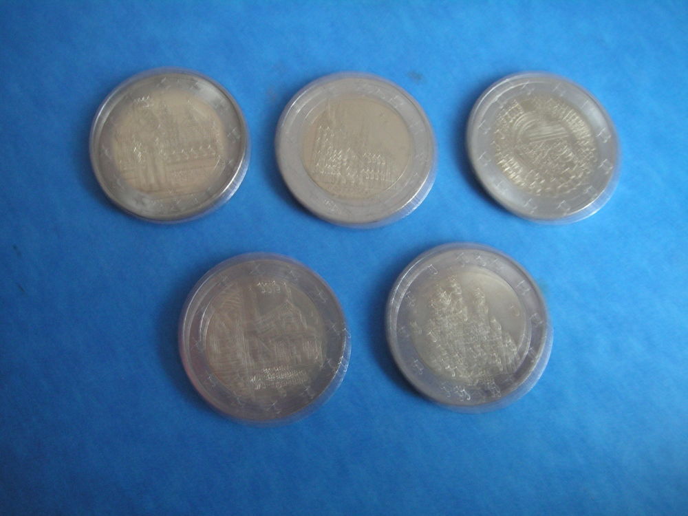 PIECES DE 2 EUROS COMMEMORATIVES EUROPE 