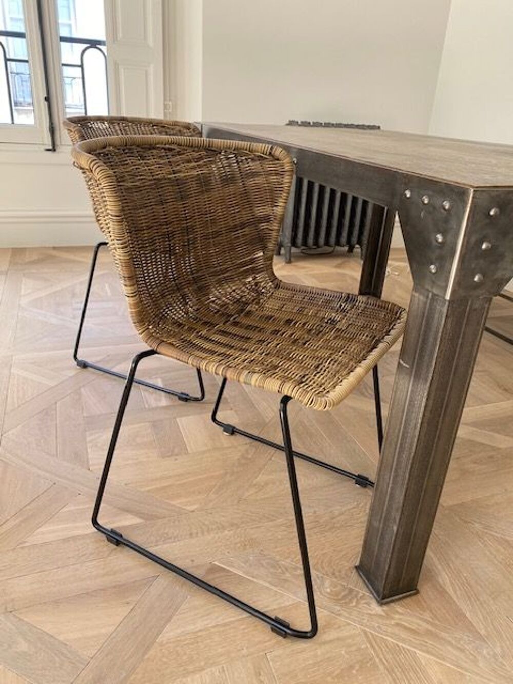 ensemble table industrielle + chaises + banc Meubles