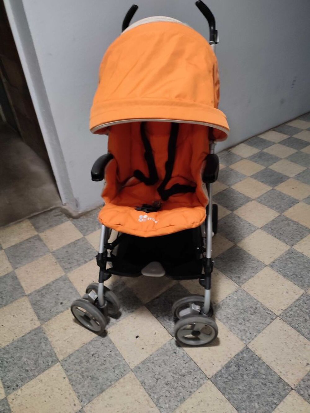 Poussette Landau Si&egrave;ge auto Pu�riculture