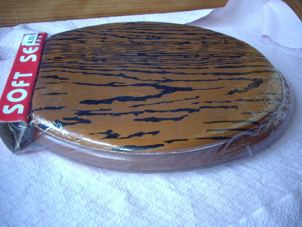 Abattant de toilette universel-neuf, emball&eacute; Décoration