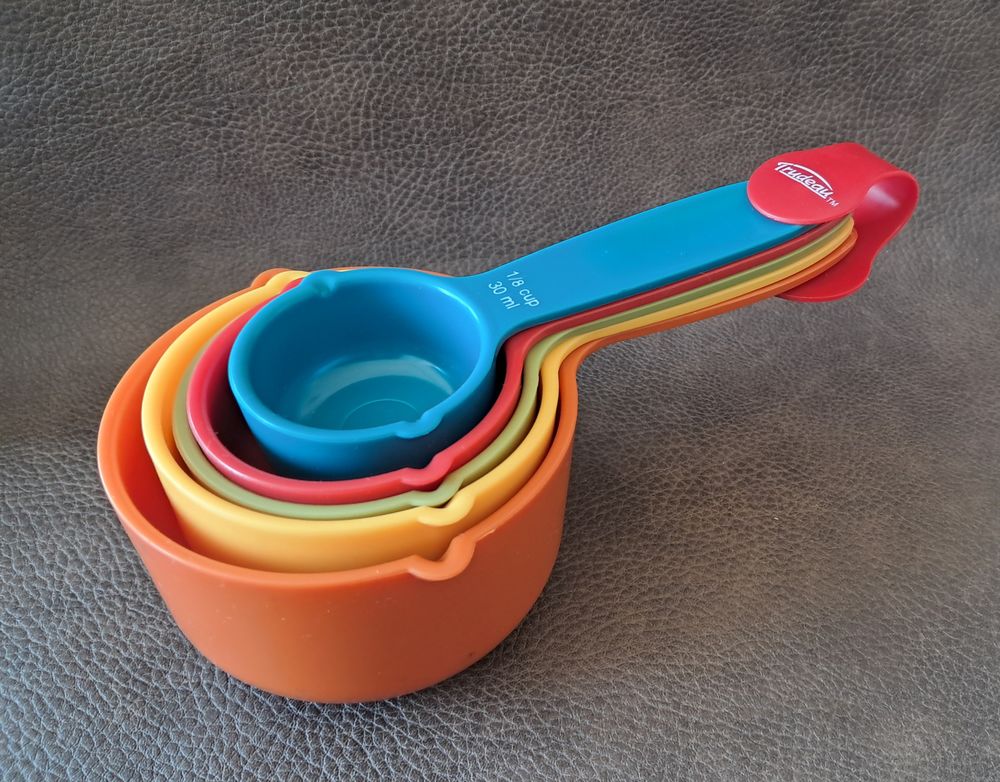 Set de 5 cuill&egrave;res doseuse marque trudeau usa Cuisine