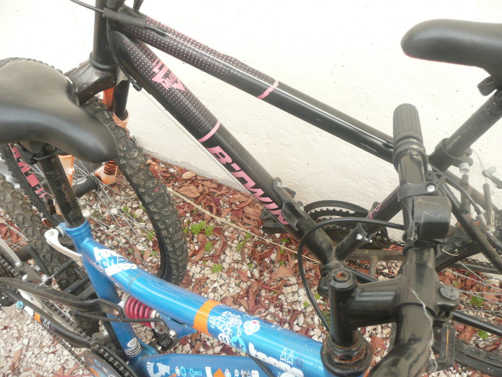 2 velos pour enfants de 8 a 15ans Vélos