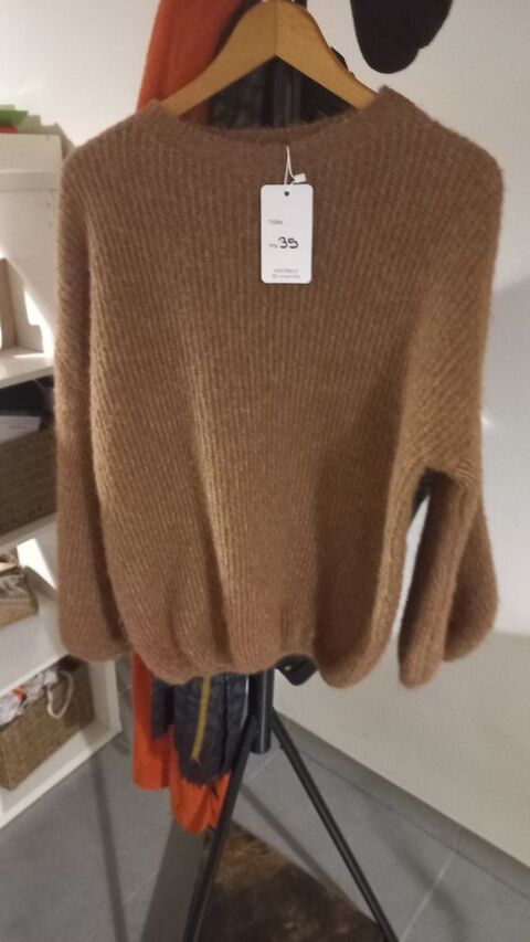 Beau pull Jaune /Moutarde neuf avec �tiquette Taille unique 15 Marseille 4 (13)