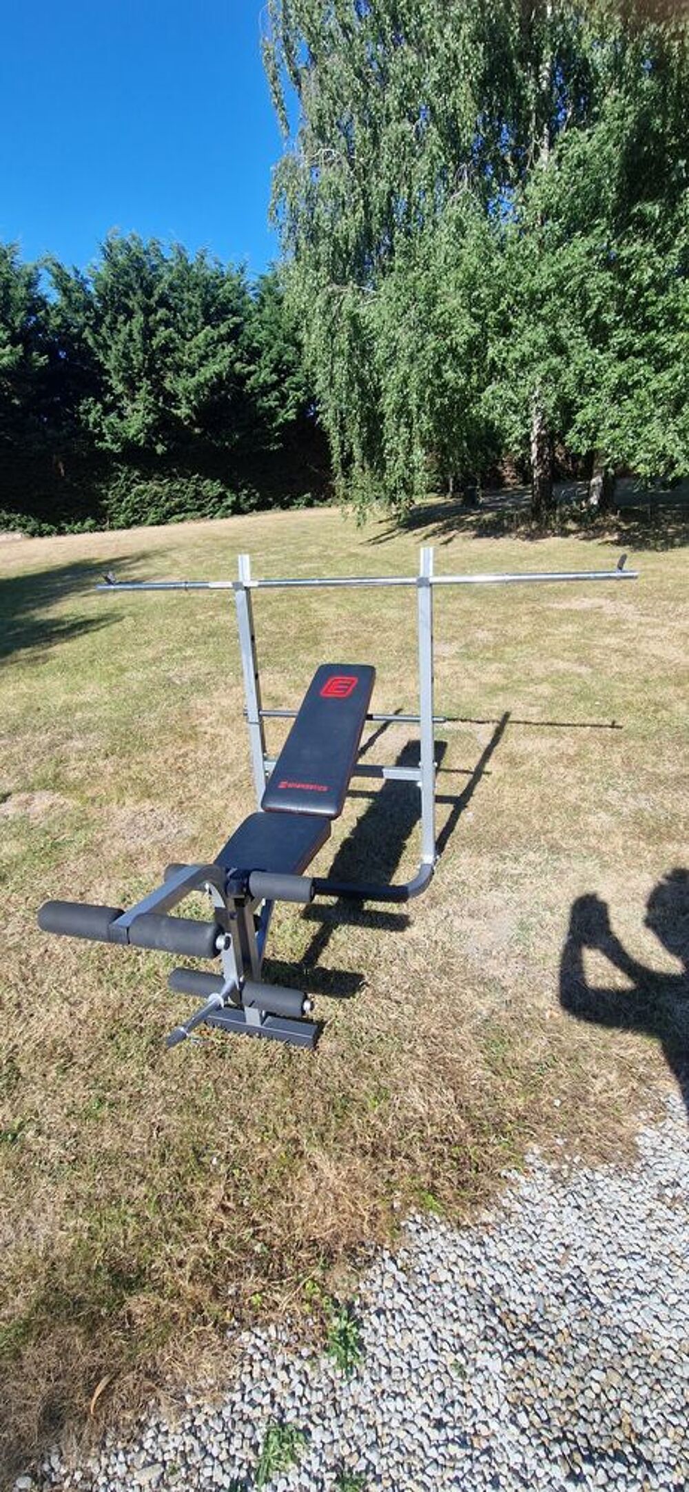 Banc de musculation + barres + poids Sports