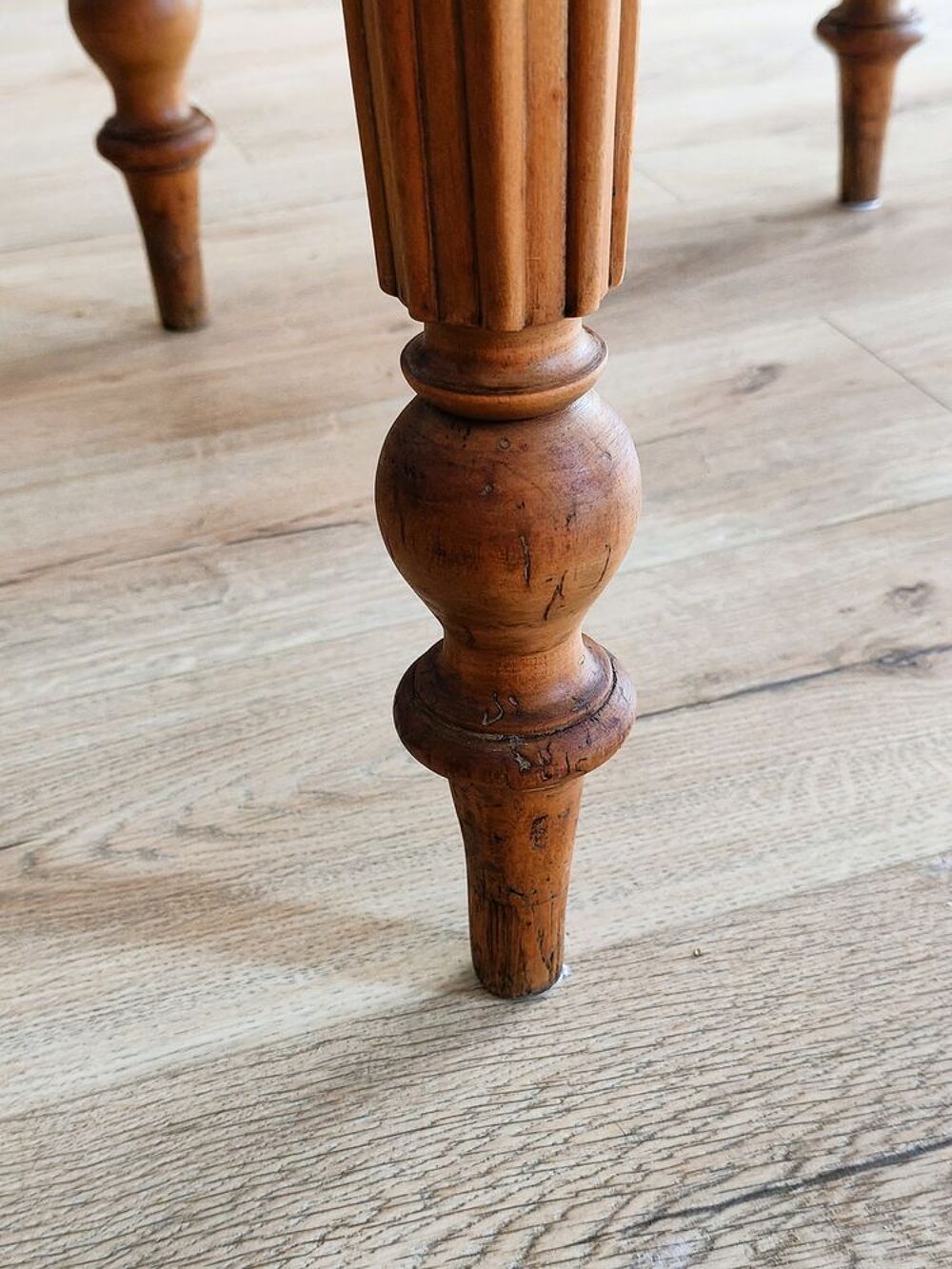 Table ronde ancienne a abattants style Louis XVI Meubles