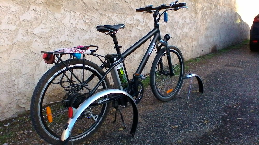 V&eacute;lo de marque hiltecks &agrave; assistance &eacute;lectrique Vélos