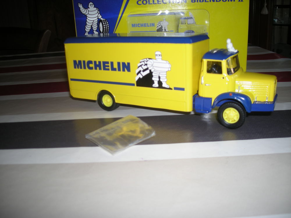 miniature auto 