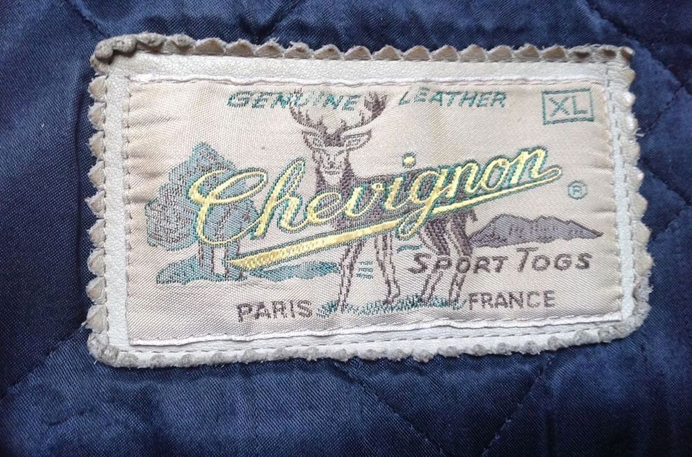 DUFFLE COAT CHEVIGNON TAILLE XL
Vêtements
