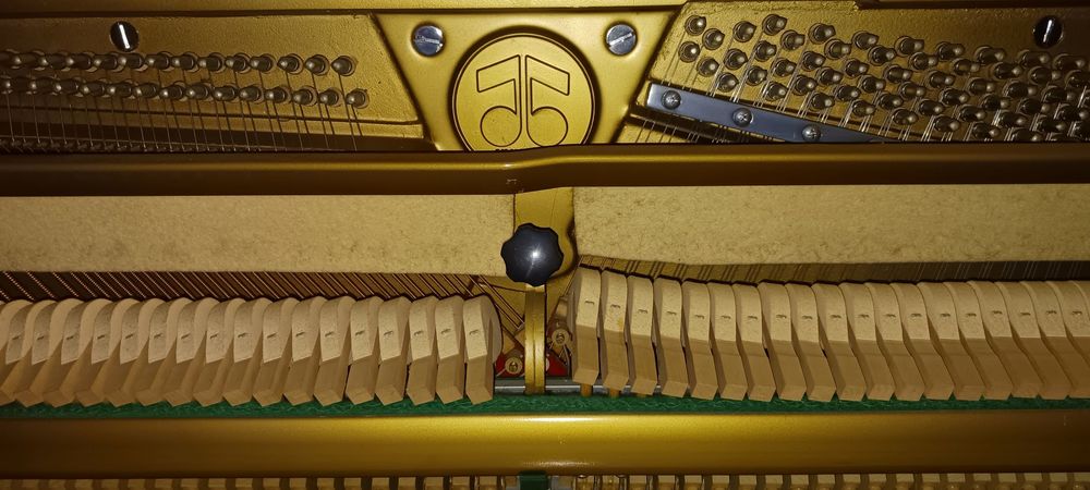 Piano HYUNDAI U810 quasi neuf Instruments de musique