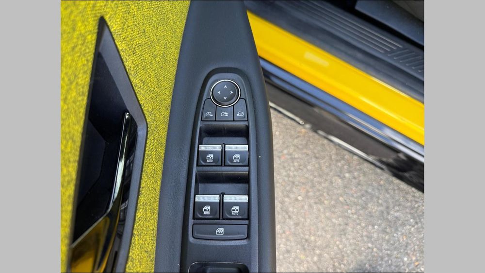 R5 Renault 5 E-Tech Electrique 150 ch autonomie confort Iconic 2025 occasion 91300 Massy