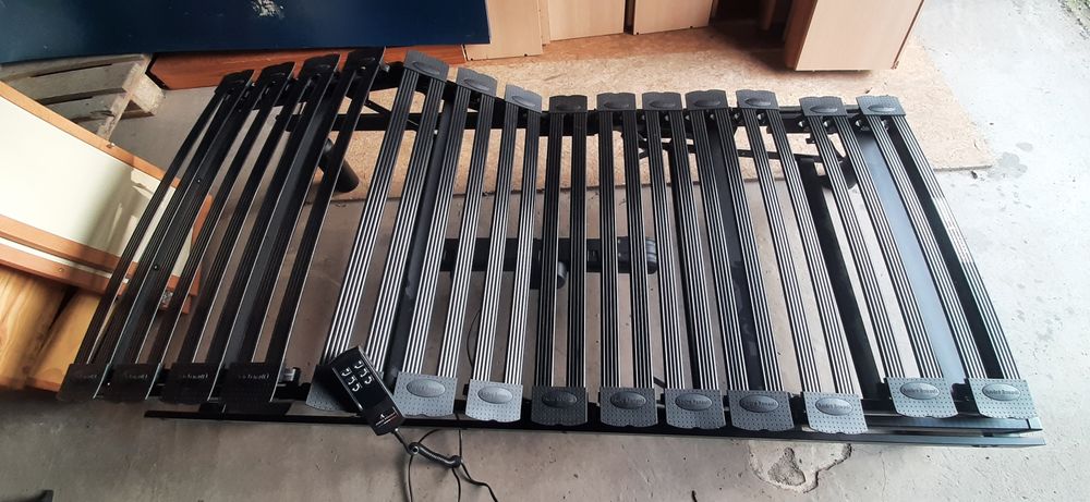 Lit &eacute;lectrique 3 positions avec matelas tr&egrave;s confortable Meubles