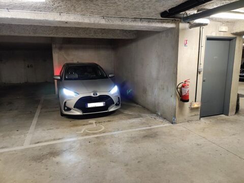  Parking / Garage  louer 15 m
