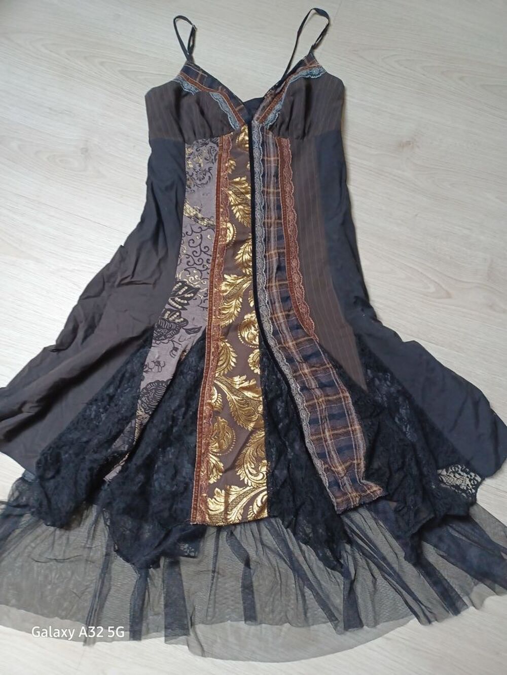 ROBE ORIGINALE Vêtements