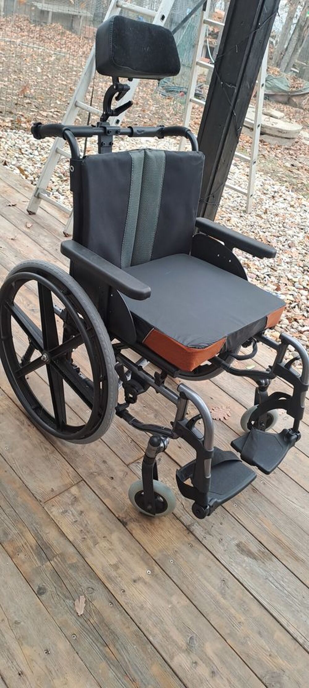 Fauteuil de transfert neuf pliable Meubles