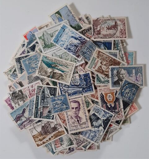 FRANCE - Pochette 310 timbres 10 Floirac (33)