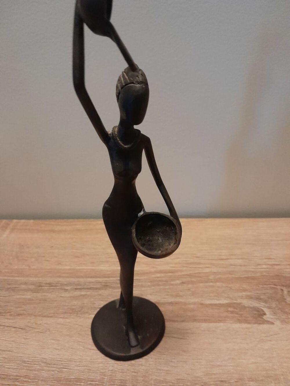 Lot de 3 statuettes Art africain + 1 bougeoir 
Décoration