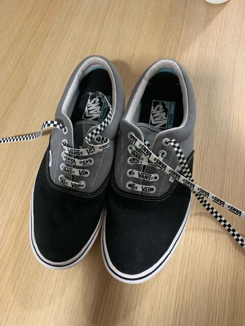 Vans taille 43 grises et noires 30 Arcueil (94)