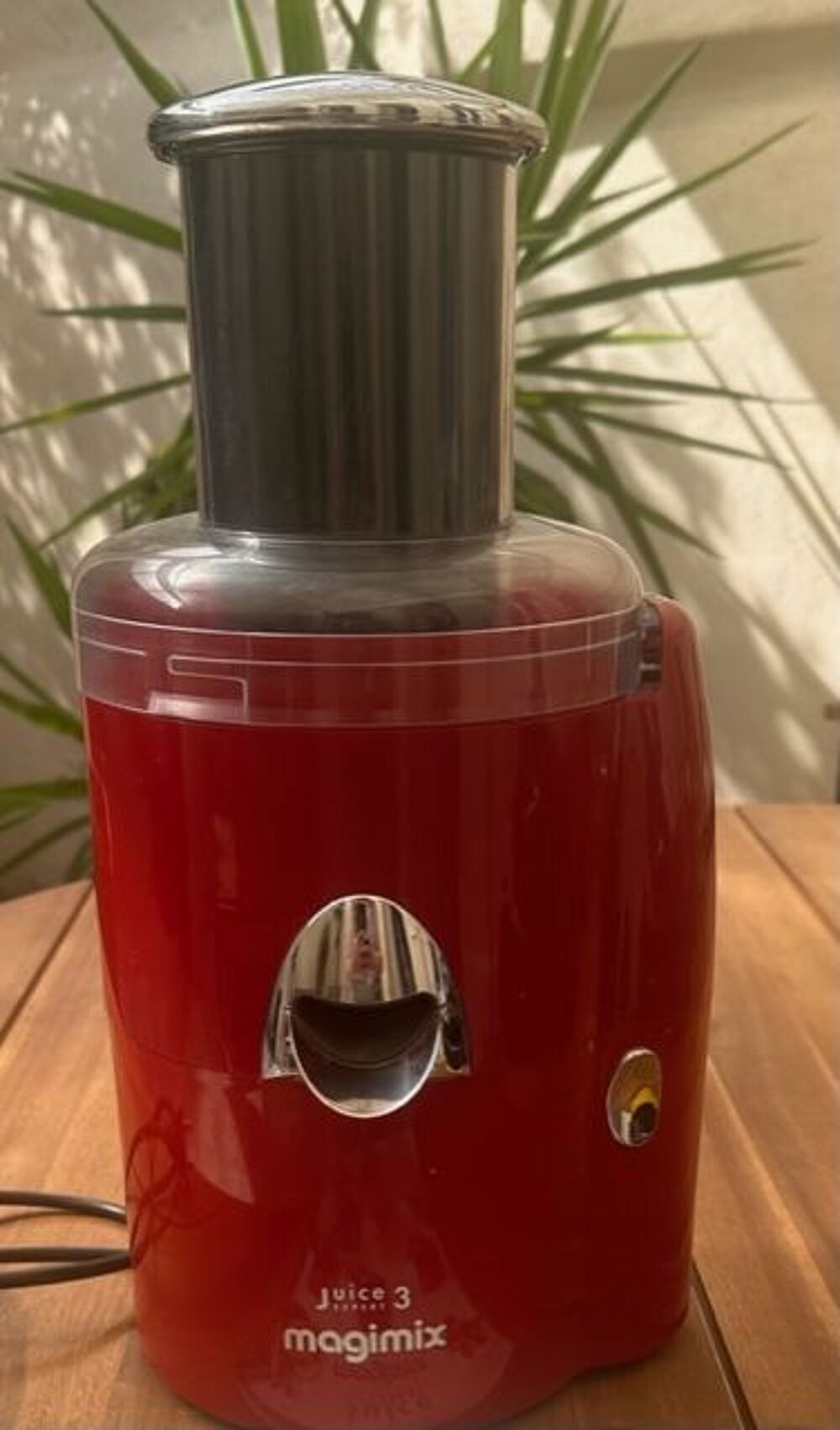 MAGIMIX - JUICE EXPERT 3 
encore sous garantie Electroménager