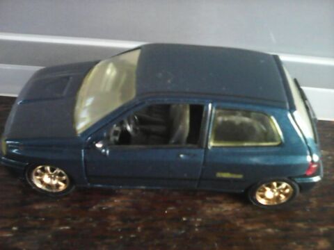 Voiture Renault Clio William Solido 1/43 Modèle réduit 13 Marmande (47)