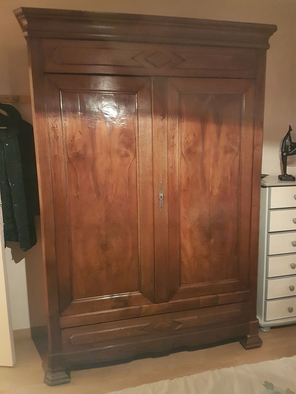 Armoire noyer Meubles